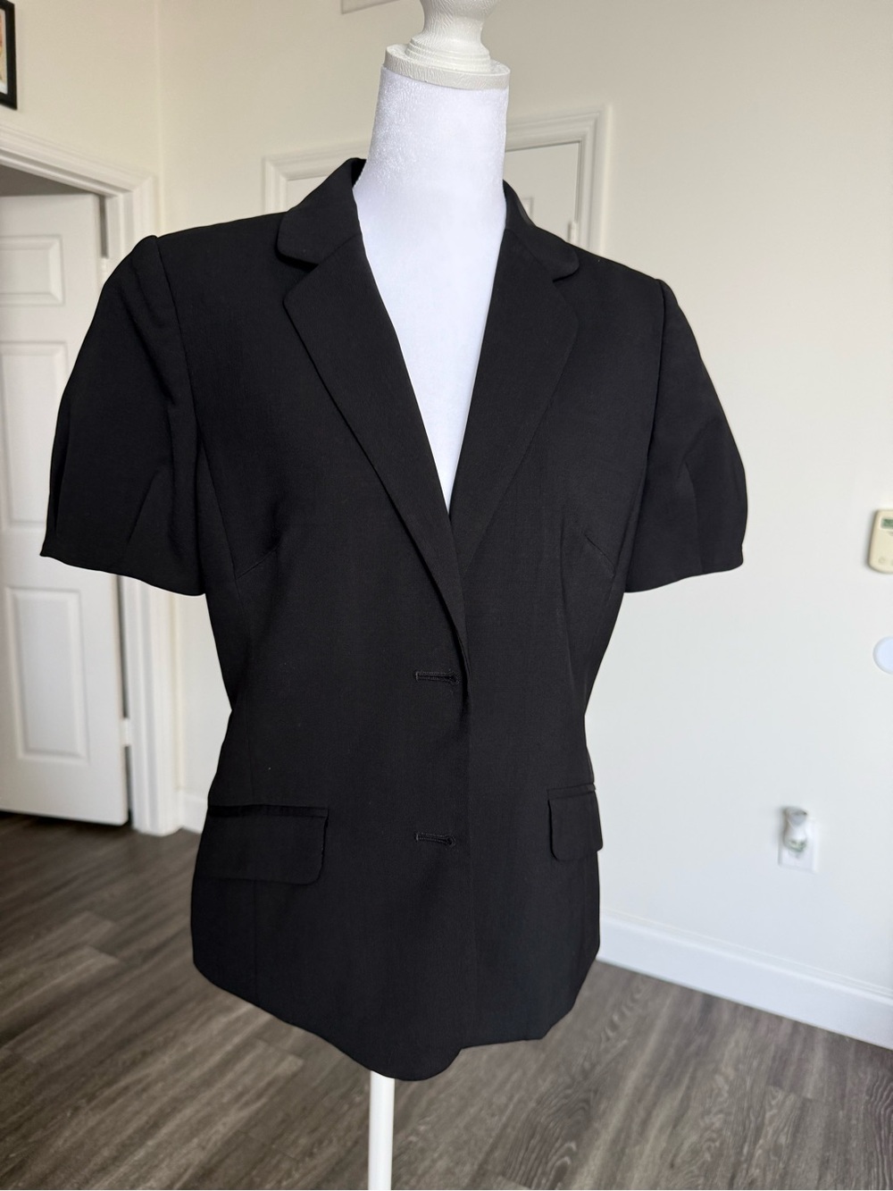 Banana Republic Black Short-Sleeve Tailored Blazer Jacket